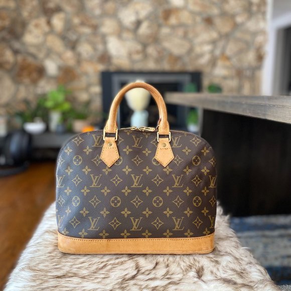 LOUIS VUITTON Monogram Alma PM Handbag Satchel - Picture 4 of 15